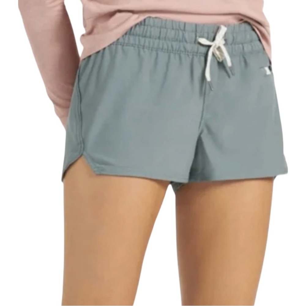 Vuori Women’s Blue/Green Clementine Shorts Size Large ⭐️